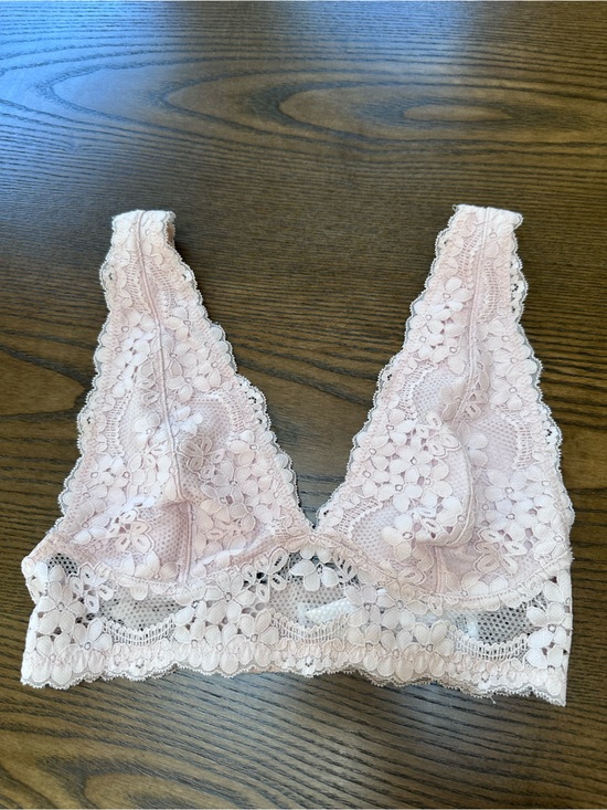 Forever 21 Other - Forever 21 Lace Bralette in Light Pink - Women's Intimates